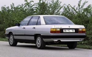 Audi 100 Turbo 1982 года